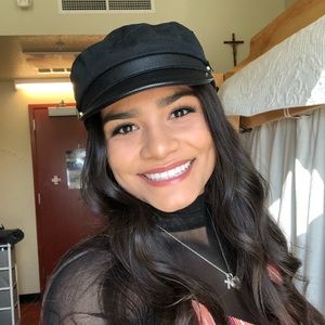 Meet your Posher, Jasmine